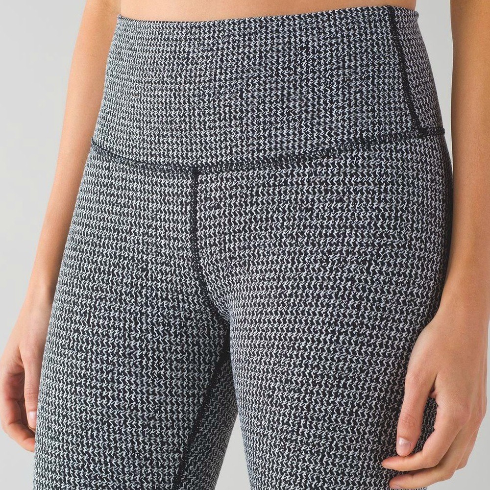 Lululemon High Times Leggings Teeny Tooth Women's 4 White‎ Black Houndstooth